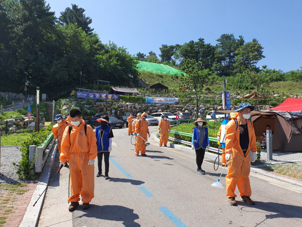 동해시시설관리공단, 코로나19 감염병 지역사회 확산방지를 위한 전시설 방역소독 실시게시글의 4번째 이미지입니다.